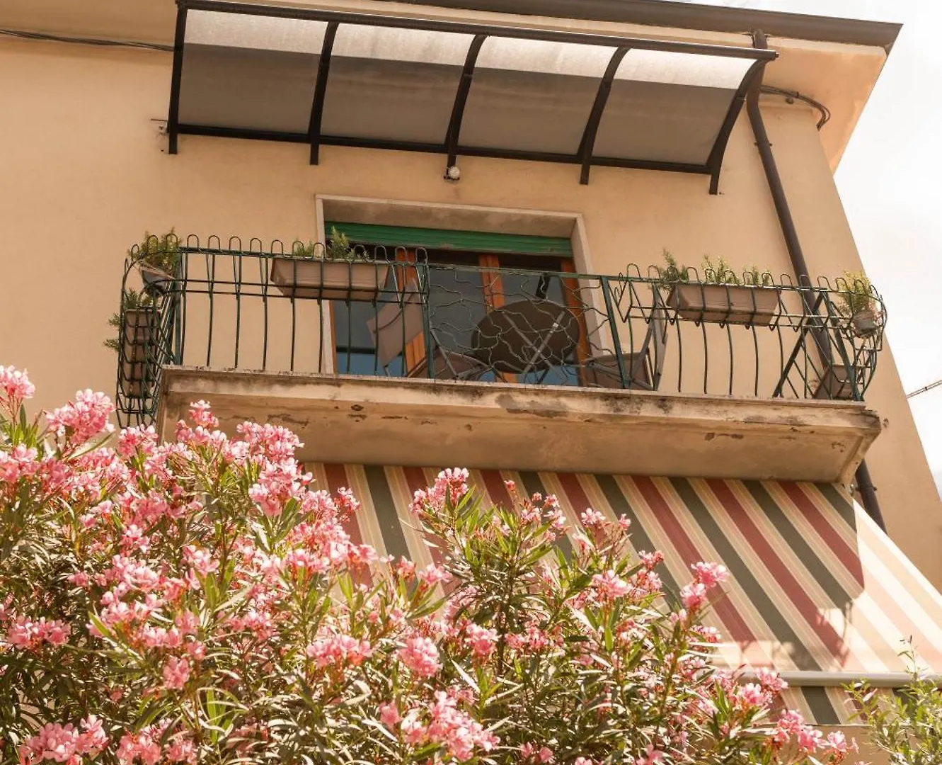 Apartment Appartamento Attico Vintage 10Min Da Arena Verona Italy